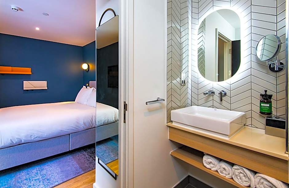 StayBridge Suites Cardiff By IHG