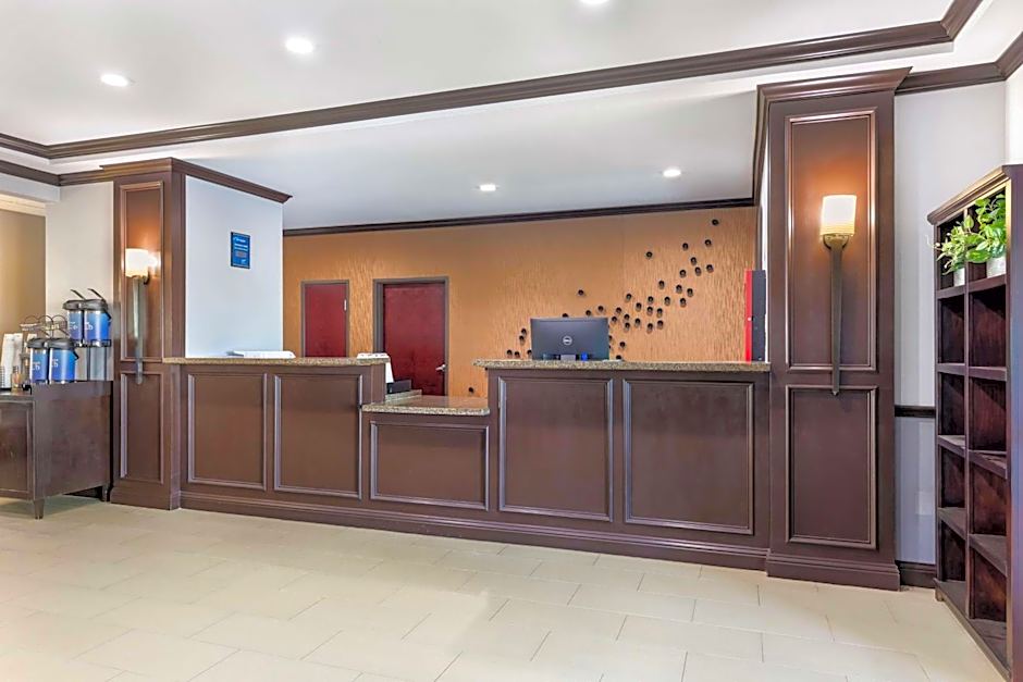 Best Western Carthage Inn & Suites
