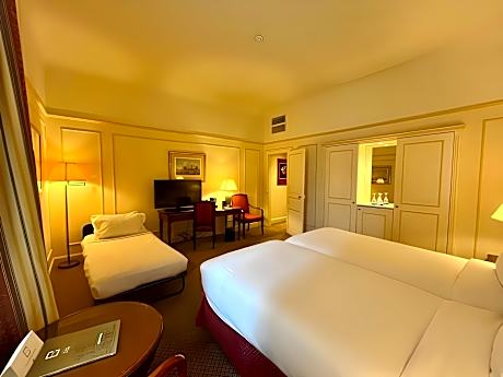 deluxe triple room