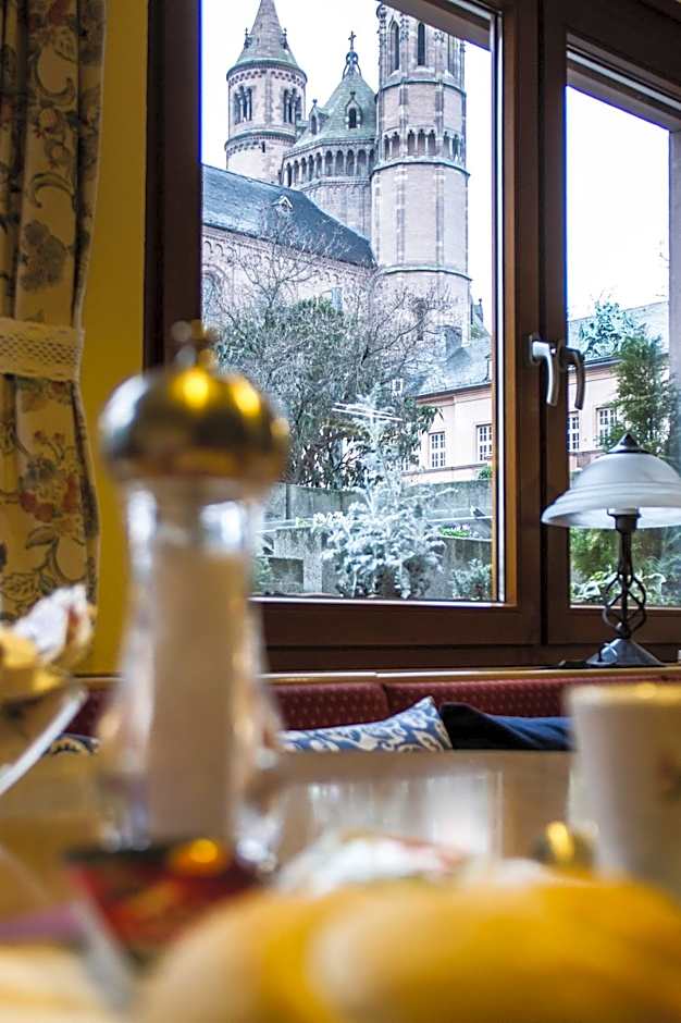 Hotel Kriemhilde