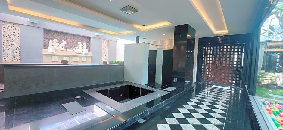 Orient Luxury Villa Motel