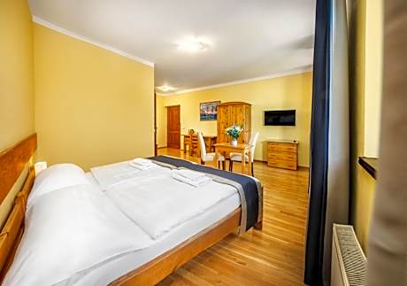 Deluxe Double or Twin Room - Disability Access