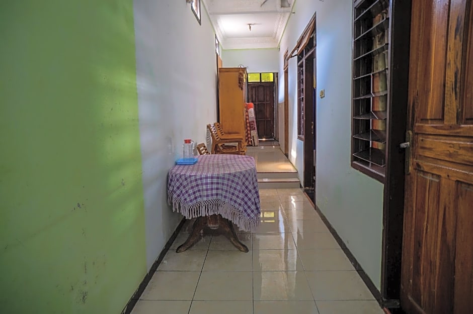 OYO 93069 Penginapan Sumber Rizki