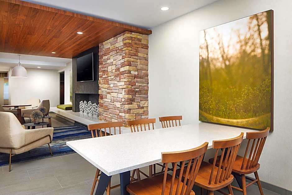 Fairfield Inn & Suites by Marriott Worcester Auburn