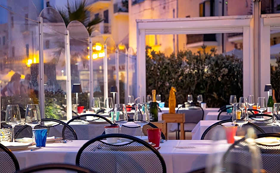 LA BANCHINA LUXURY SUITES