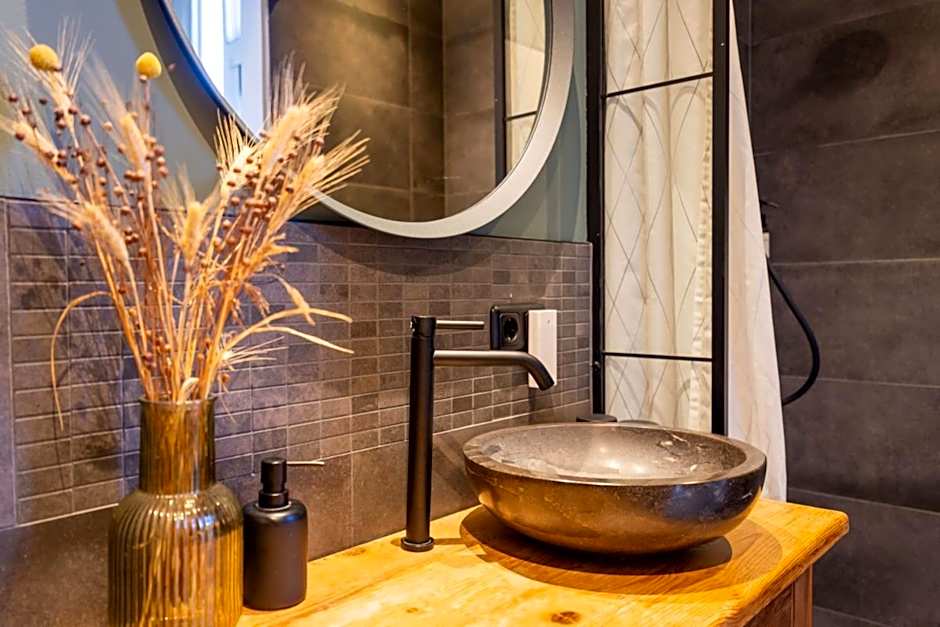Thús yn Hantum Vakantiehuisje met hottub in Friesland