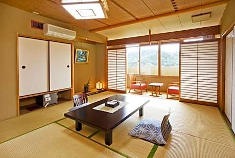 Economy Quadruple Room