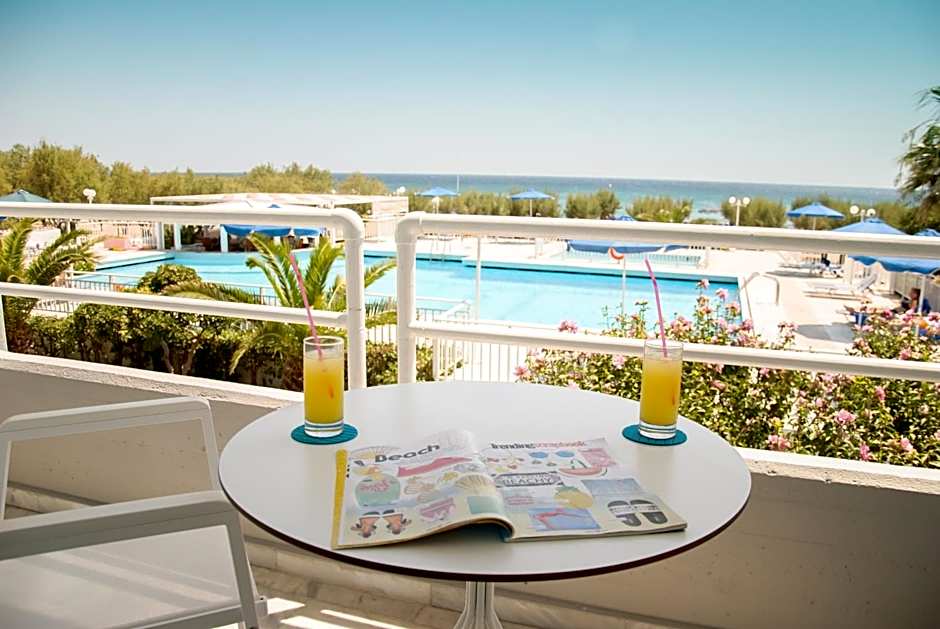 Kouros Seasight Hotel