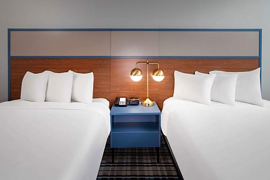 AmericInn by Wyndham Eagle River Downtown