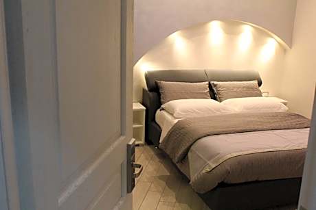 Deluxe Room with Spa Bath