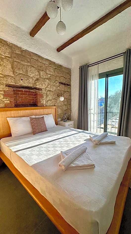 The Comelly Alaçatı