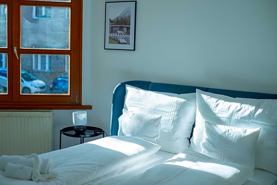 Deluxe Swan Stone Castle Apartment