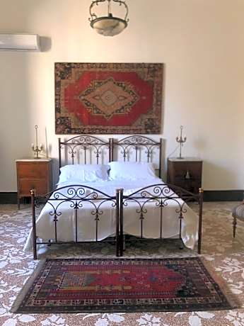 Palazzo Bernardini Suites