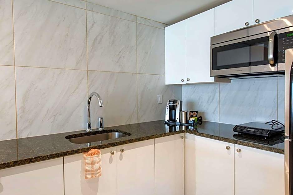 West Wing Hotel, Ascend Hotel Collection