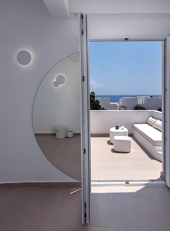 VOCA HOTEL & SUITES
