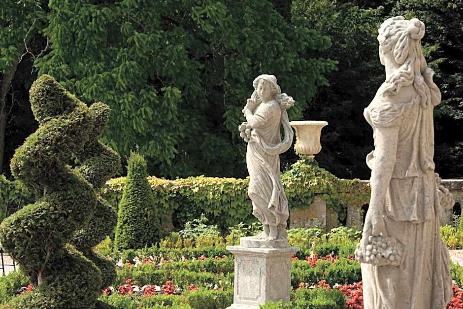 Chateau De Beauvois - Younan Collection