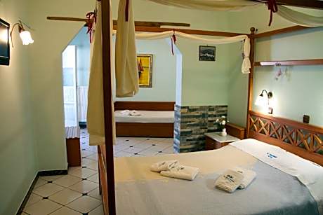 Apartment with Mountain View