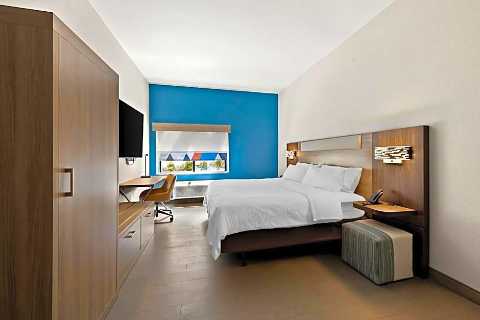 Holiday Inn Express & Suites Raleigh NE - Medical Ctr Area By IHG