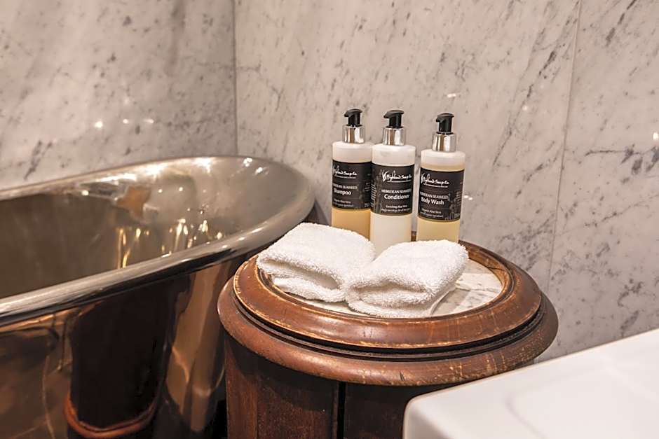 Mingary Castle - Restaurant with Rooms