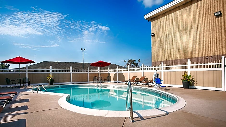 Best Western Ashbury Inn