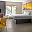 Days Inn & Suites by Wyndham Albany