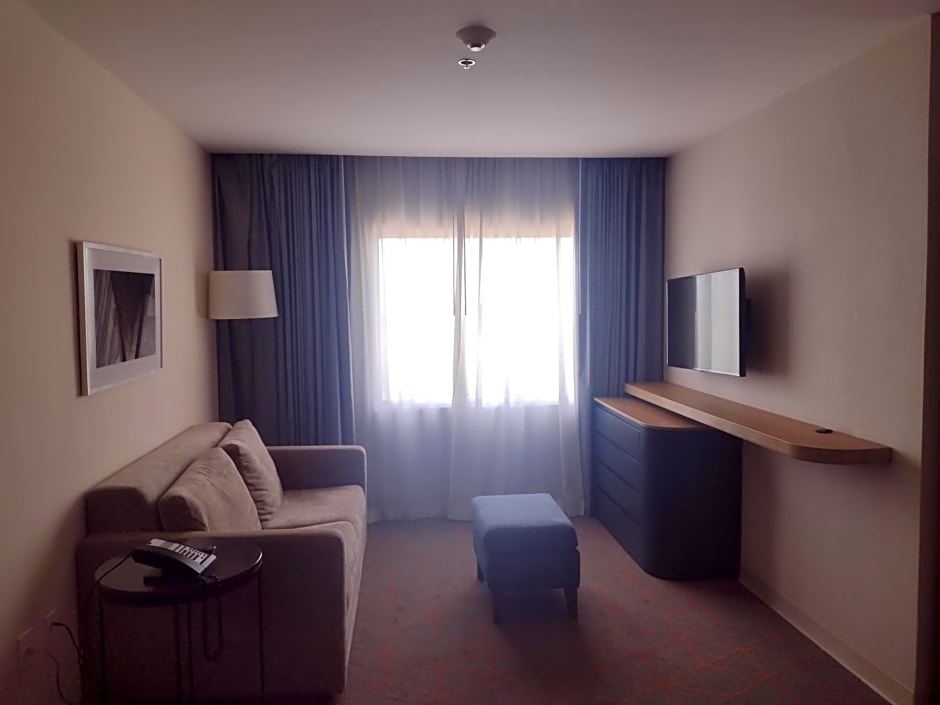 Holiday Inn & Suites - Aguascalientes, an IHG hotel