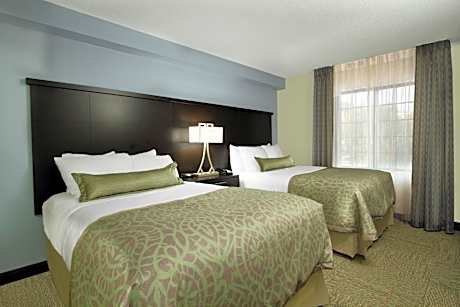 Two-Bedroom Queen Suite with Patio