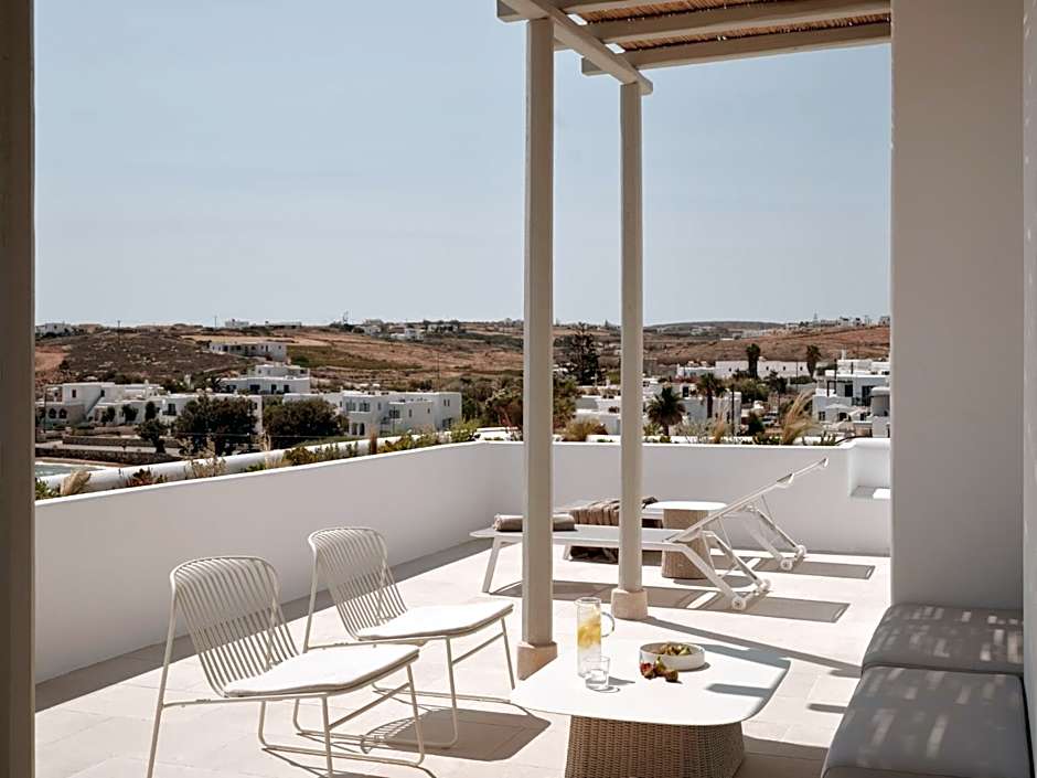 Akria Seaside Suites