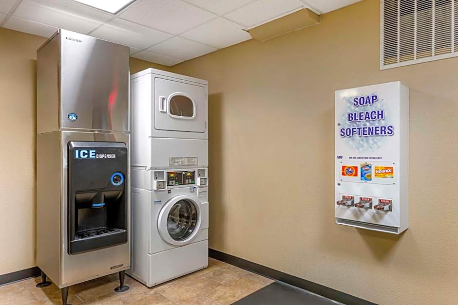 Best Western Plus Raton Hotel