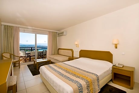 Double Room with Sea View 