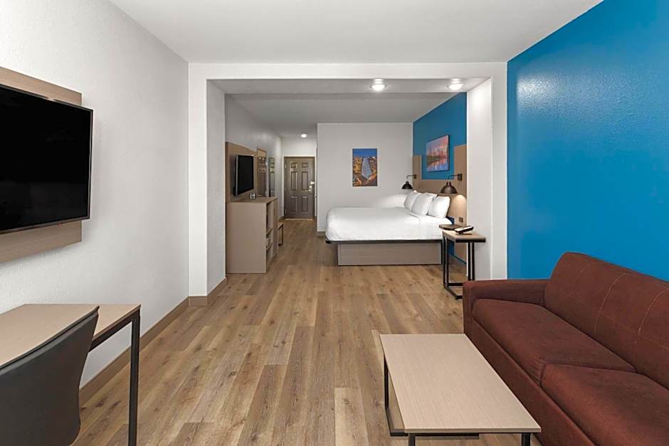 La Quinta Inn & Suites by Wyndham Kyle