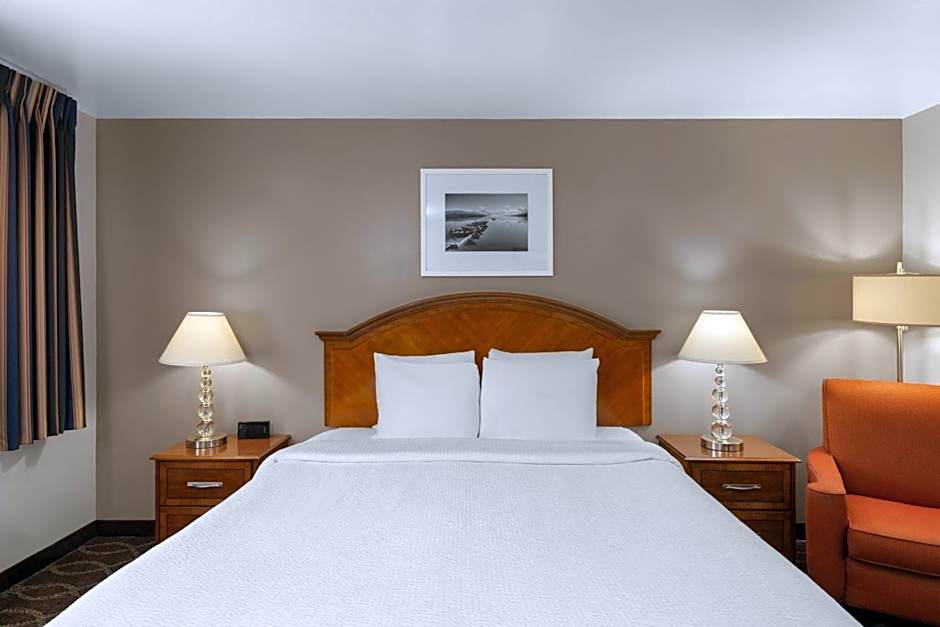 Ramada Bayside Inn & Suites Eureka