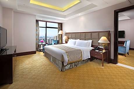 1 King Bed 1 Bedroom Suite