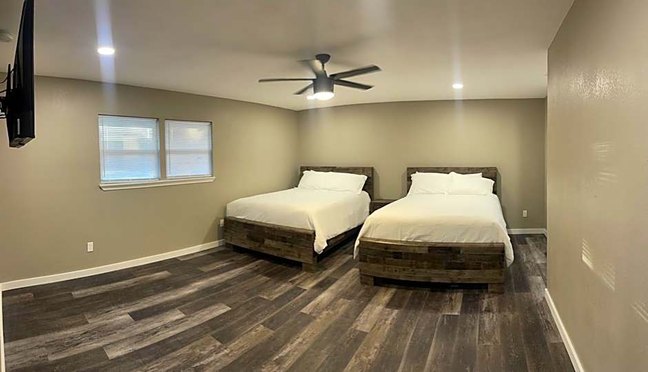 Apt 2- High Plains Lodge at Nomad Landing