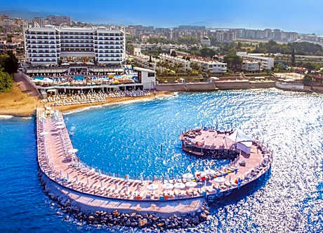 Azura Deluxe Resort & Spa - Ultra All Inclusive