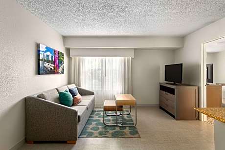 1 King or 2 Double 2 Bedroom Suite Non-Smoking
