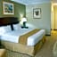 Holiday Inn Express Hotel & Suites Winnie By IHG