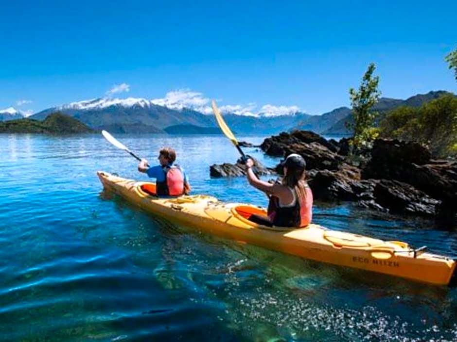 The Moorings Motel and Apartments