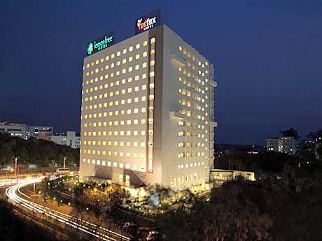 Red Fox by Lemon Tree Hotels, Hyderabad