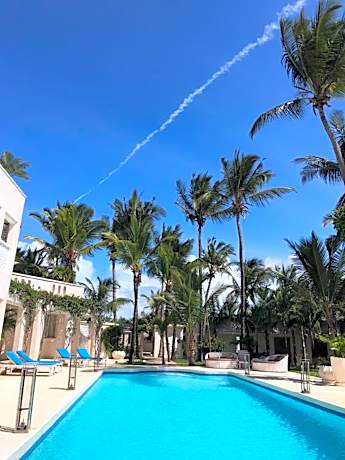 The Villa Luxury Suites Hotel