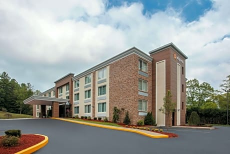 La Quinta by Wyndham Sturbridge
