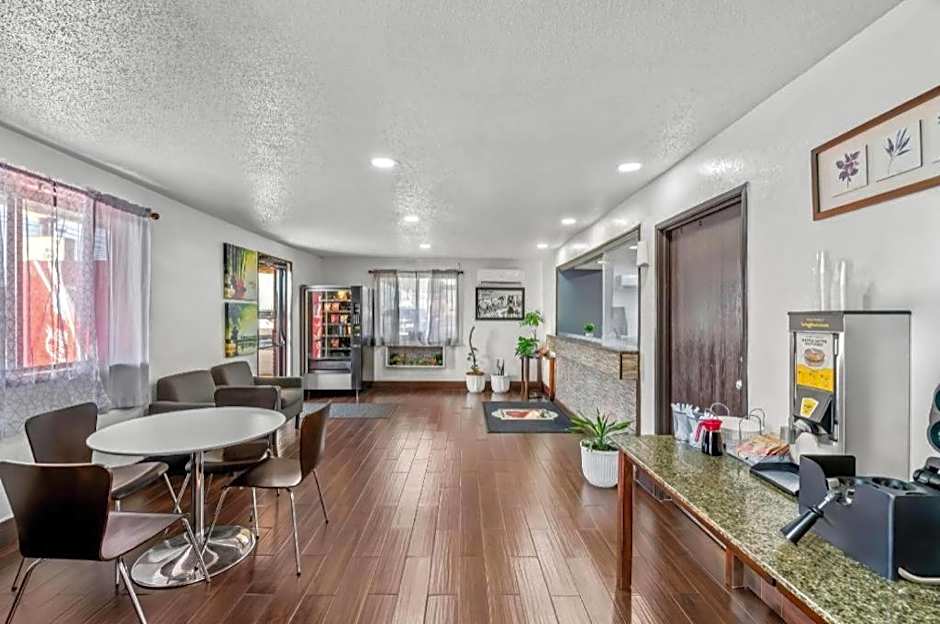 Super 8 by Wyndham Franklin