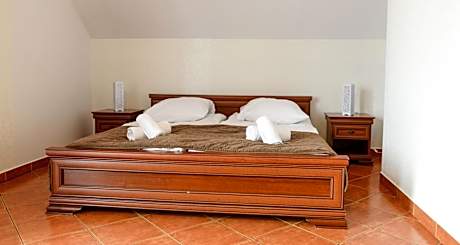 Deluxe Suite with Balcony