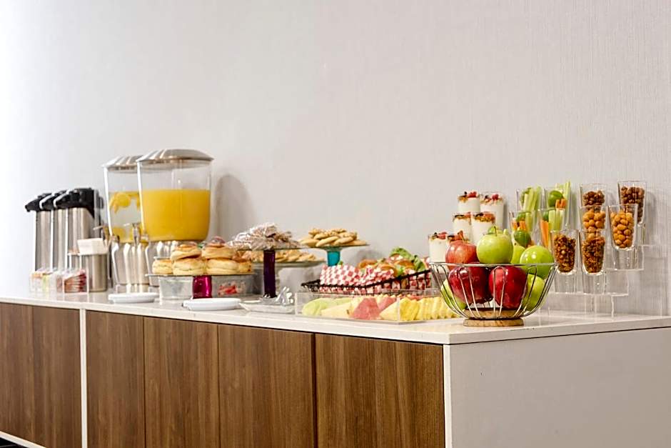 Holiday Inn Express Guadalajara Iteso By IHG