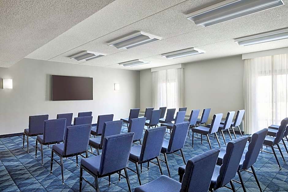 Courtyard by Marriott St. Louis Creve Coeur