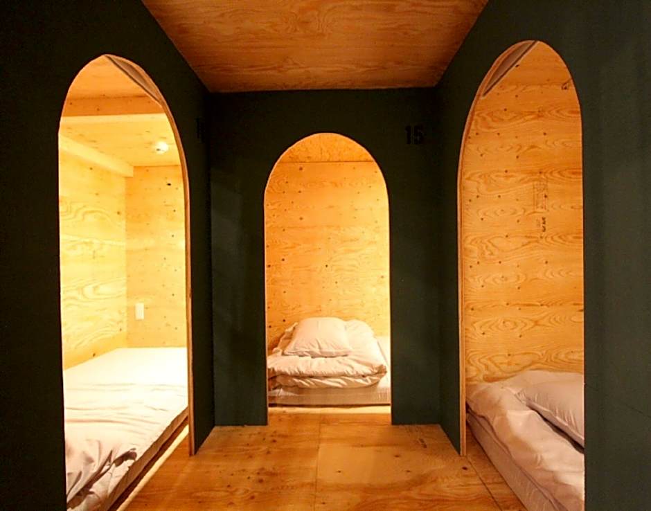Ishigaki Guesthouse HIVE