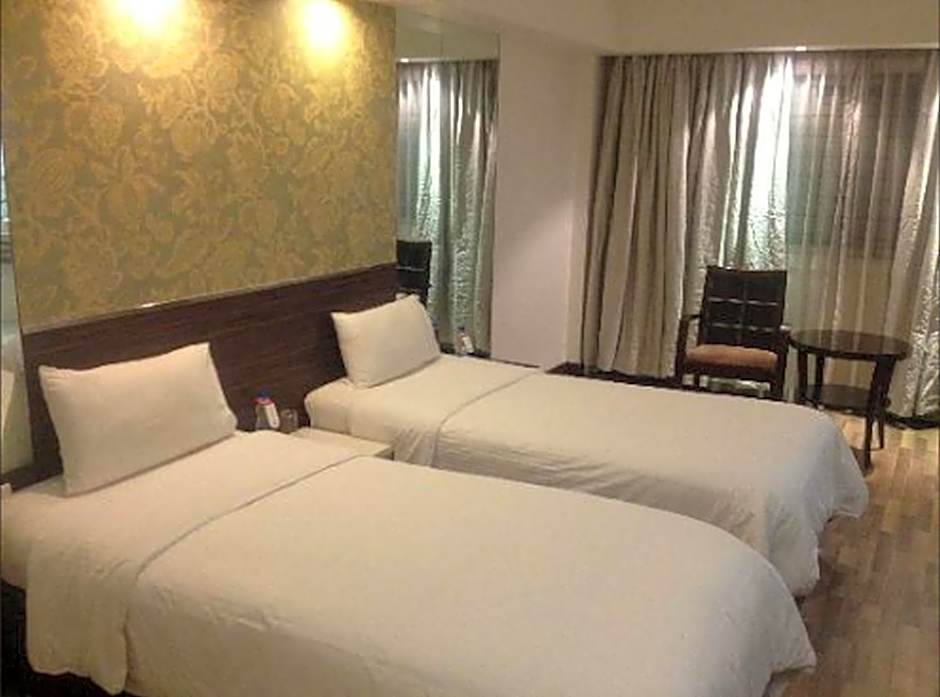 Regenta Place Bangalore, Cunningham Road