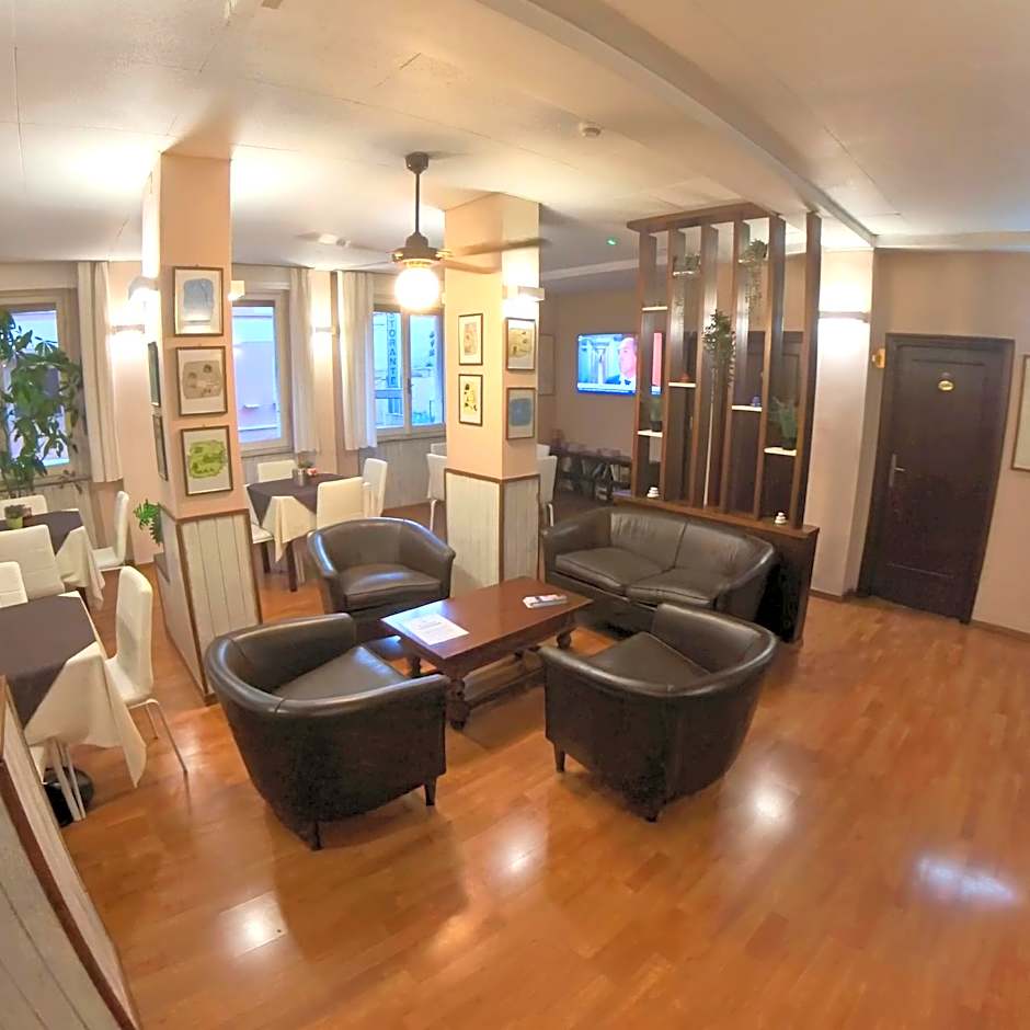 Giappone Inn Parking Hotel