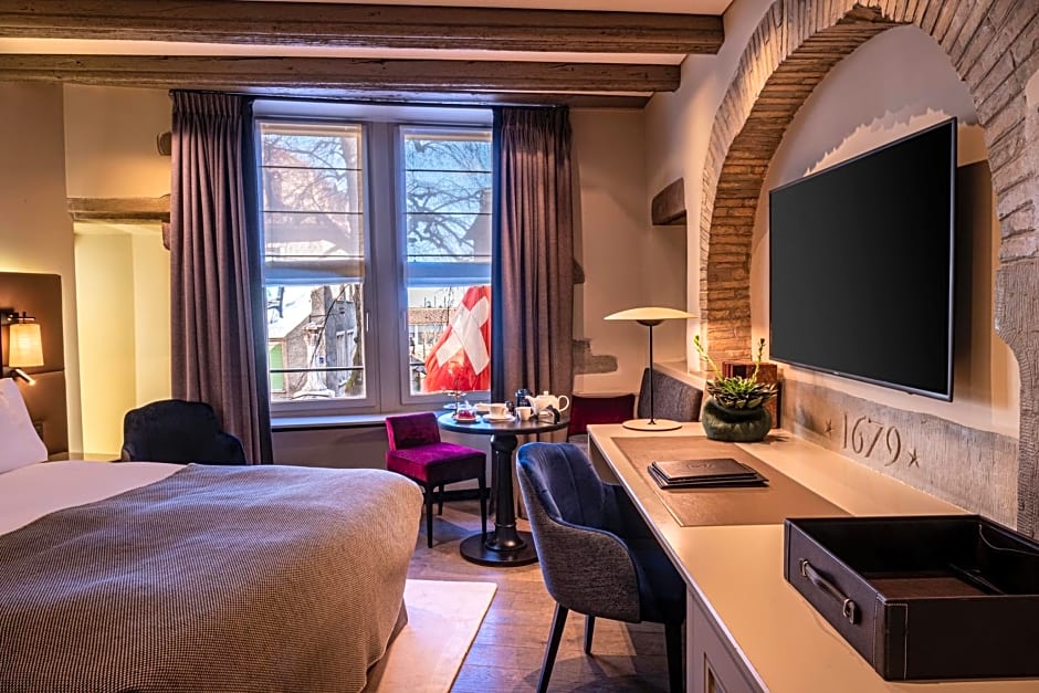Les Armures Hotel