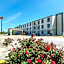 Quality Inn and Suites Near Tanger Outlet Mall